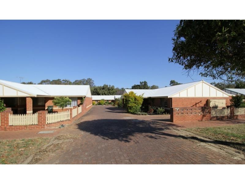 4/10 East Street, Guildford WA 6055