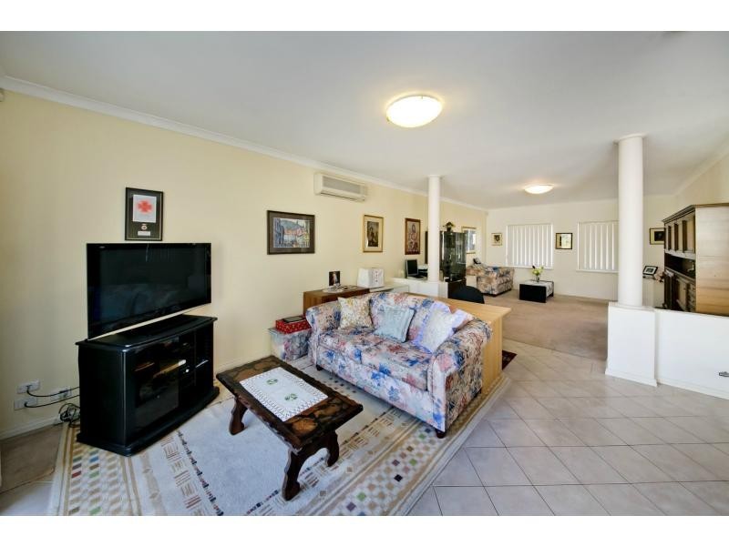 2/32 Raymond Street, Yokine WA 6060