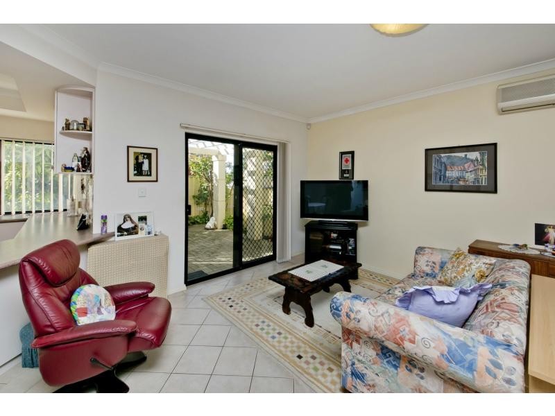 2/32 Raymond Street, Yokine WA 6060