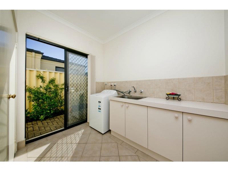 2/32 Raymond Street, Yokine WA 6060