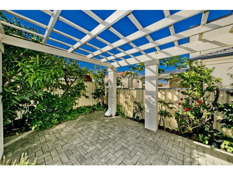 2/32 Raymond Street, Yokine WA 6060