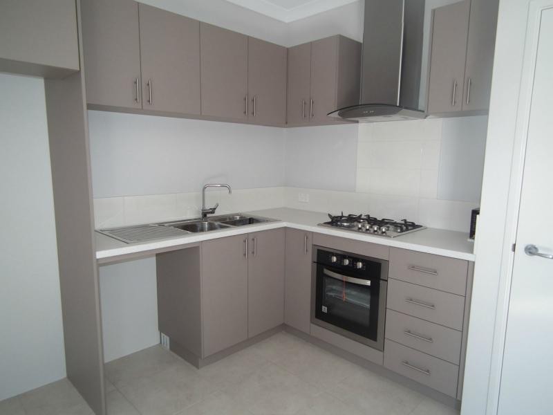 68d West Churchill Avenue, Munster WA 6166