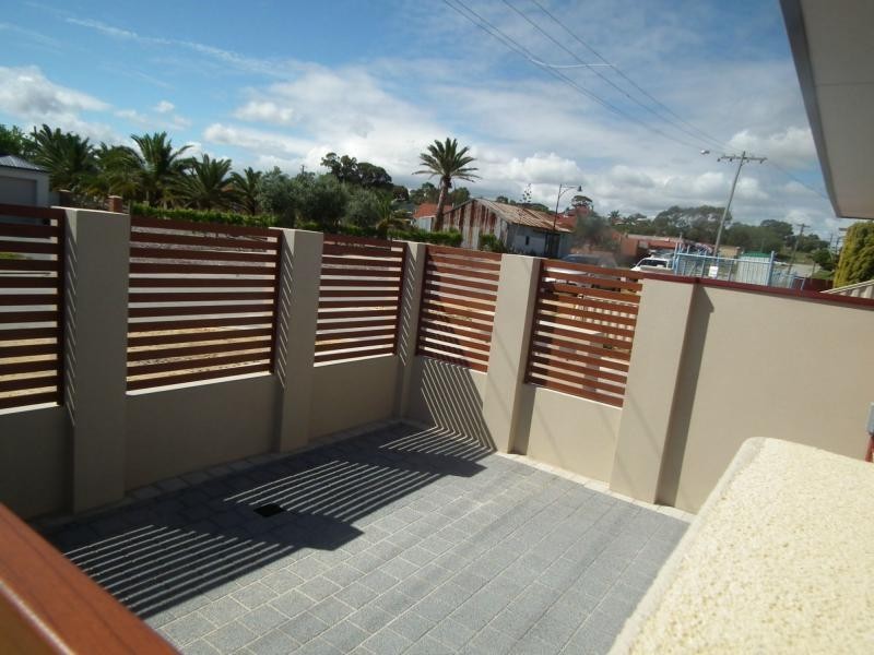 68d West Churchill Avenue, Munster WA 6166