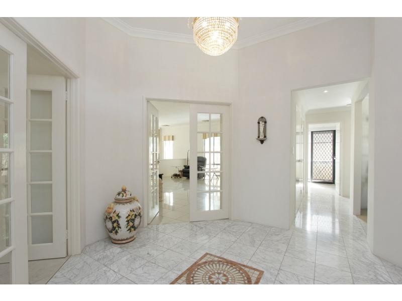 7 Houghton Close, South Guildford WA 6055