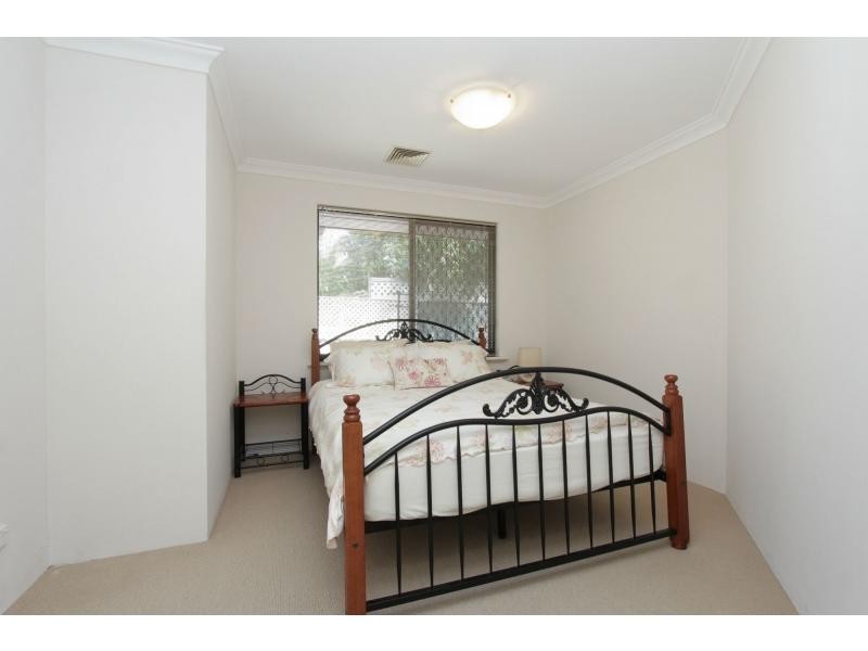 7 Houghton Close, South Guildford WA 6055