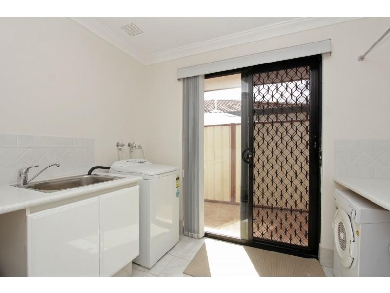 7 Houghton Close, South Guildford WA 6055