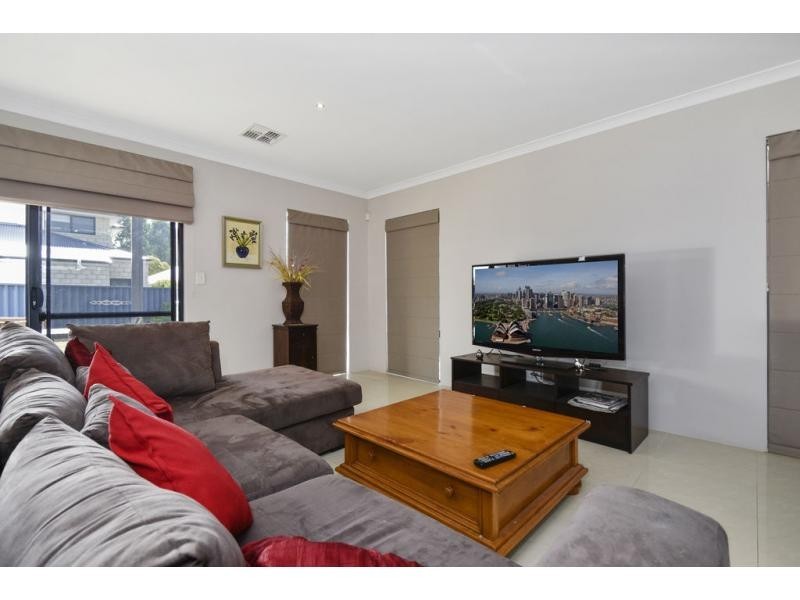 69 Vaucluse Circuit, Belmont WA 6104