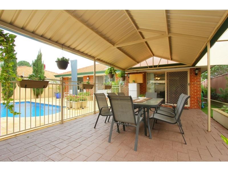 3 Ison Court, Caversham WA 6055