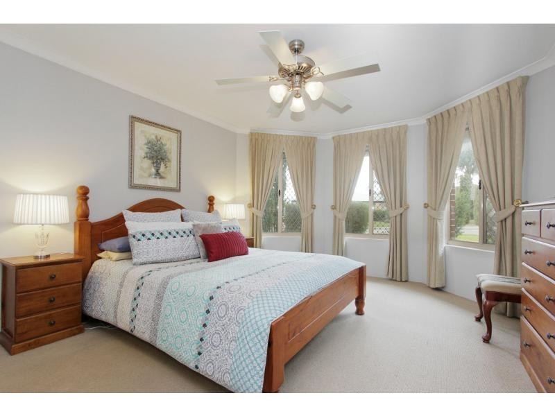 3 Ison Court, Caversham WA 6055