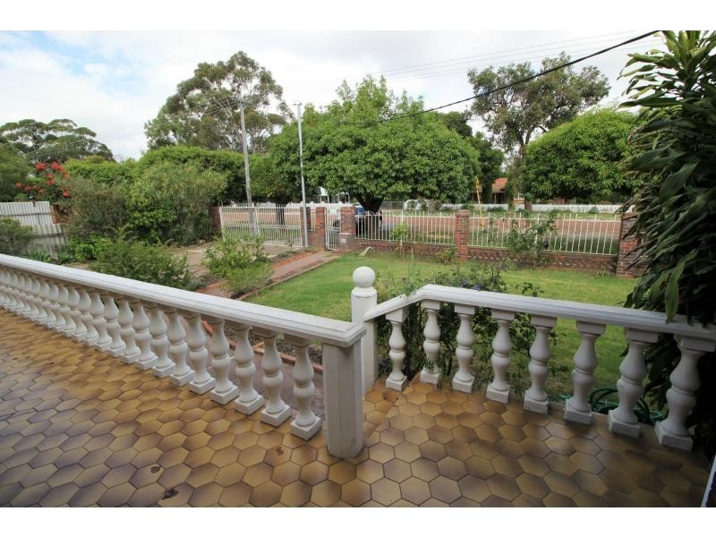 10 Helena Street, Guildford WA 6055