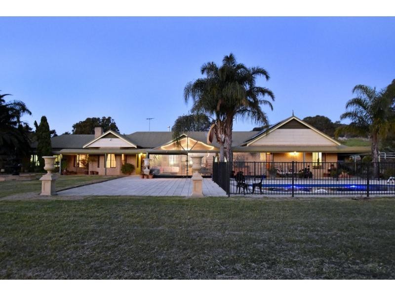 746 Campersic Road, Brigadoon WA 6069