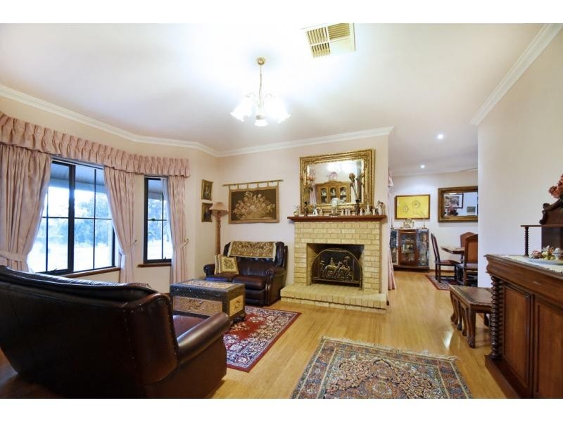 746 Campersic Road, Brigadoon WA 6069