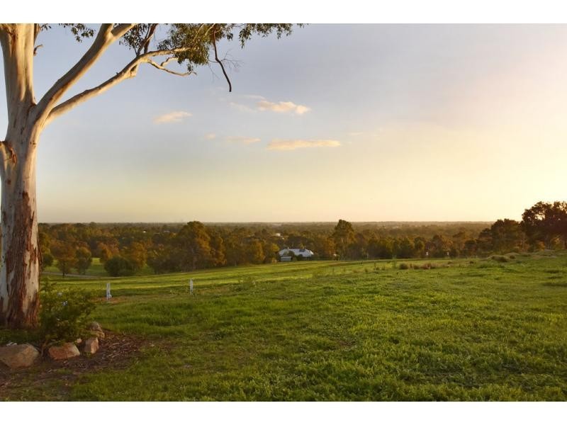 746 Campersic Road, Brigadoon WA 6069