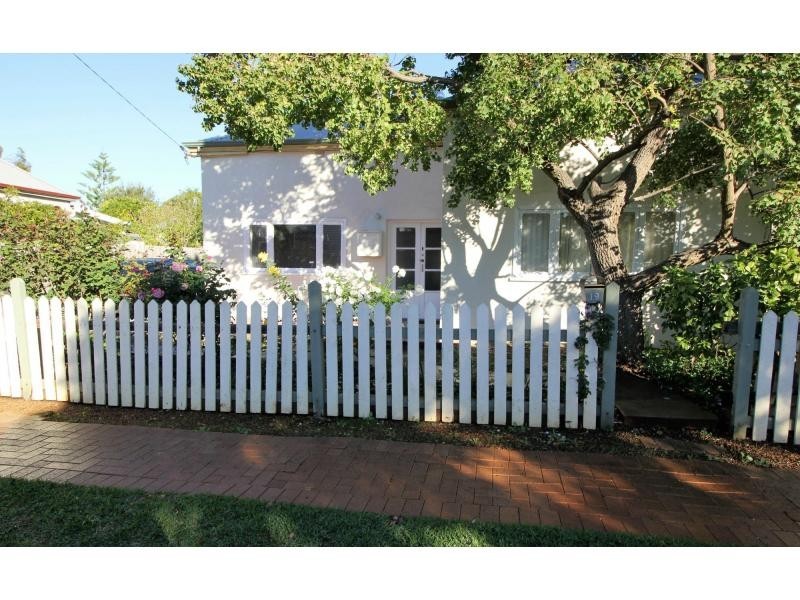 19 Hubert Street, Guildford WA 6055