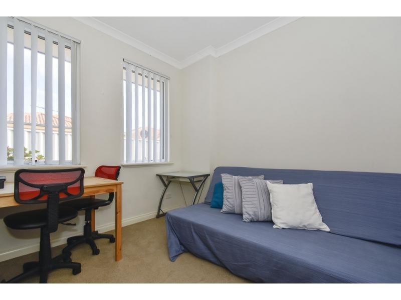 16B Medhurst Crescent, Nollamara WA 6061