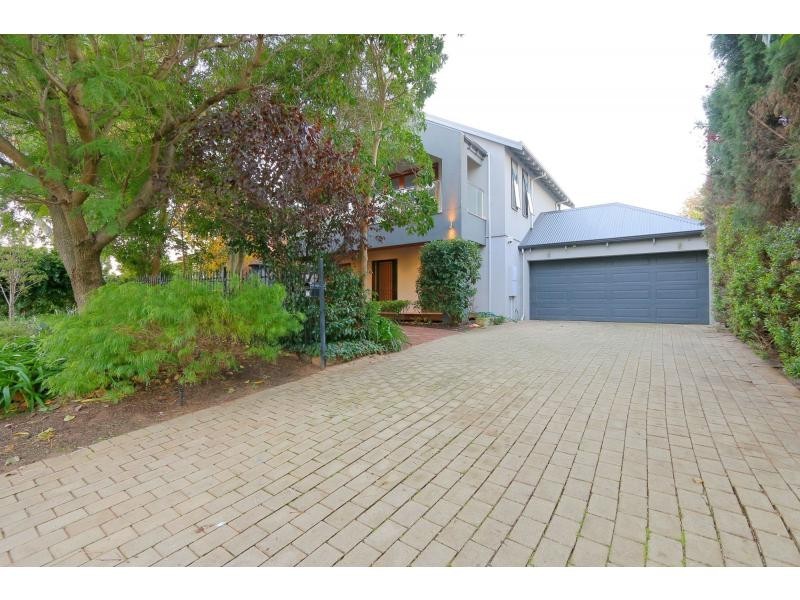 21 River Bank Boulevard, South Guildford WA 6055