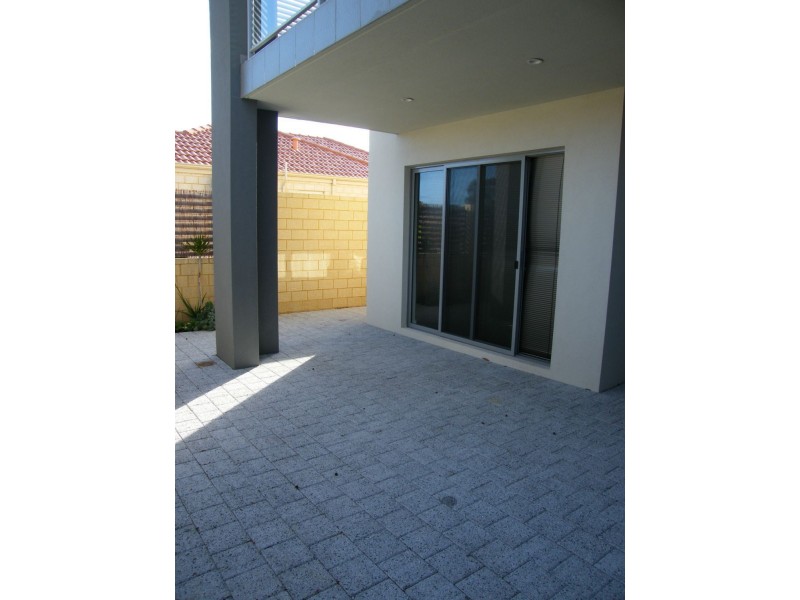 4/2 Vermont Street, Nollamara WA 6061