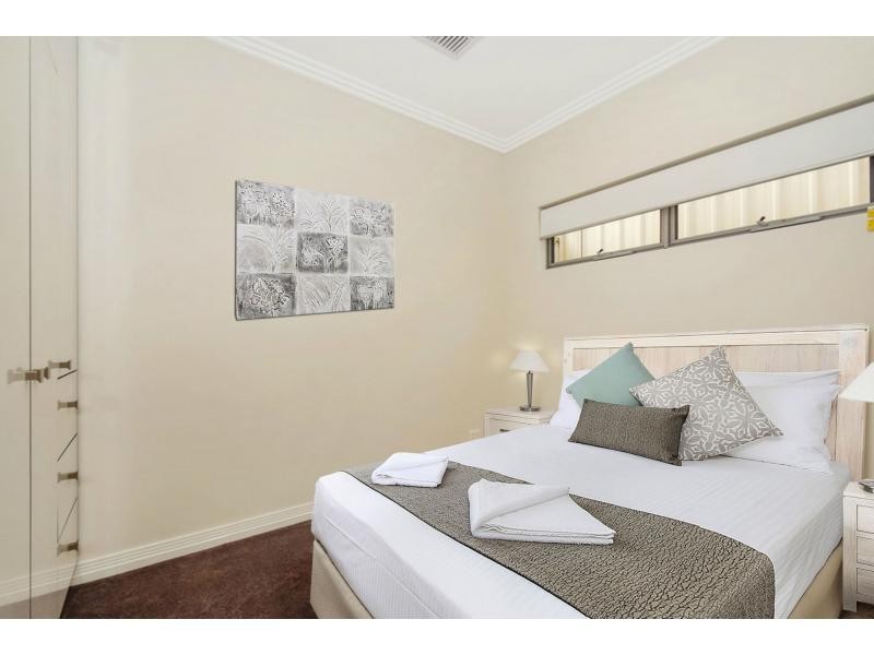 2/26 Apara Way, Nollamara WA 6061