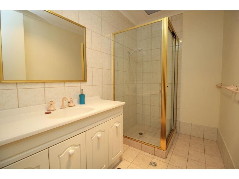 Villa 2/3A Meadow Street, Guildford WA 6055