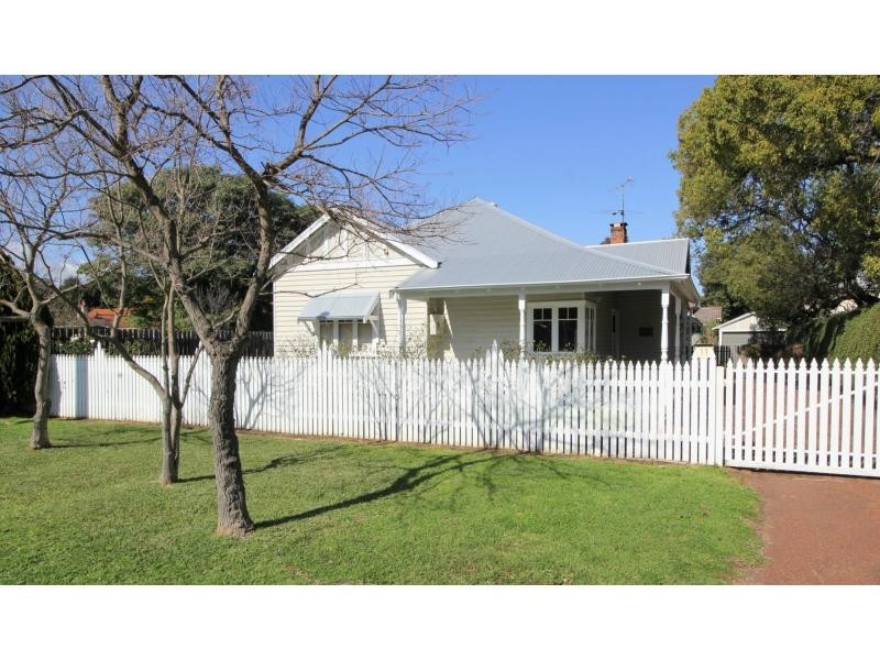11 Piercy Street, Guildford WA 6055