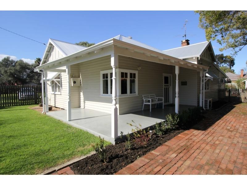 11 Piercy Street, Guildford WA 6055
