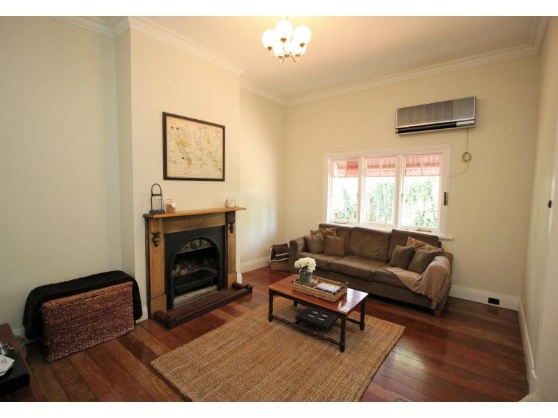 11 Piercy Street, Guildford WA 6055