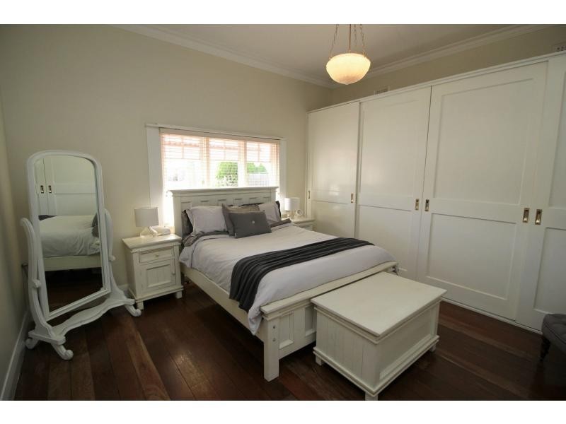 11 Piercy Street, Guildford WA 6055