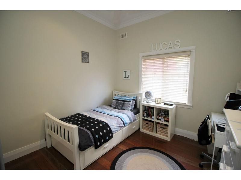 11 Piercy Street, Guildford WA 6055