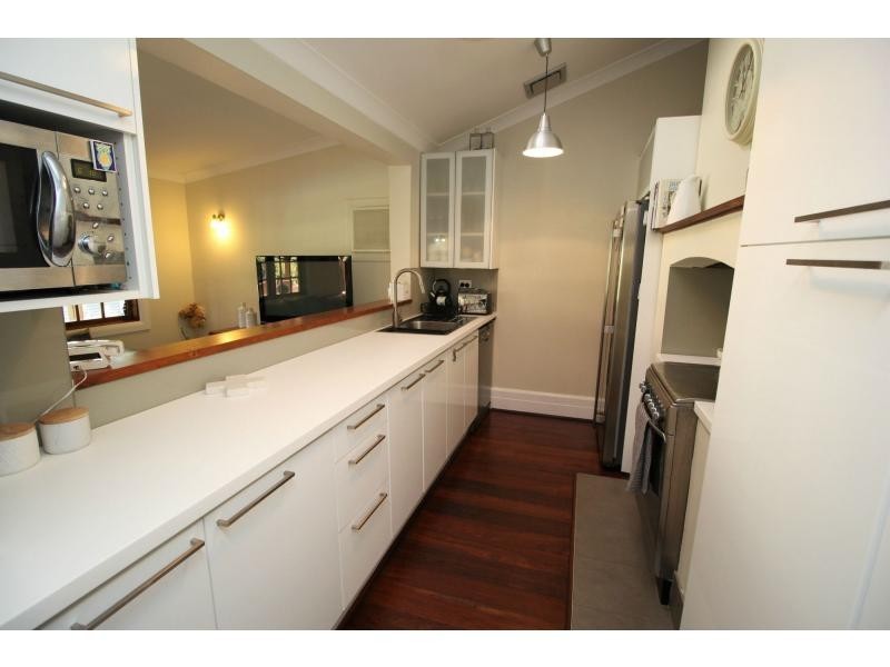 11 Piercy Street, Guildford WA 6055
