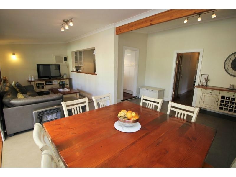 11 Piercy Street, Guildford WA 6055