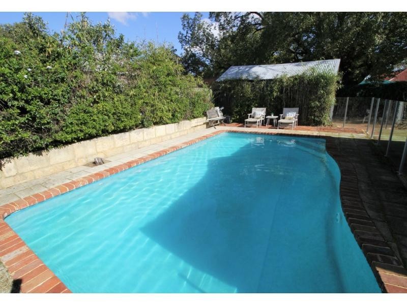 11 Piercy Street, Guildford WA 6055