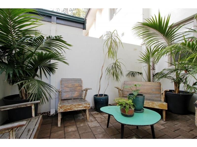 2/10 Smith Street, Perth WA 6000