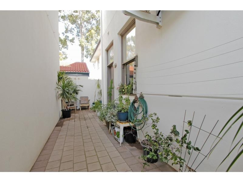2/10 Smith Street, Perth WA 6000