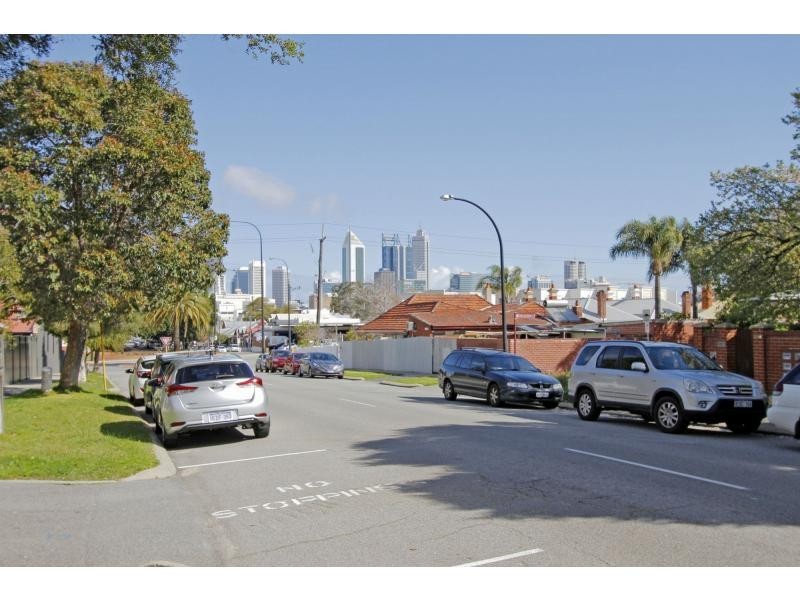 2/10 Smith Street, Perth WA 6000