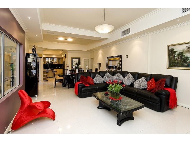 9 Huron Lane, Dianella WA 6059