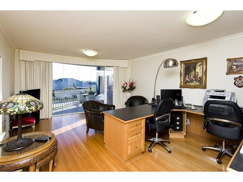 9 Huron Lane, Dianella WA 6059