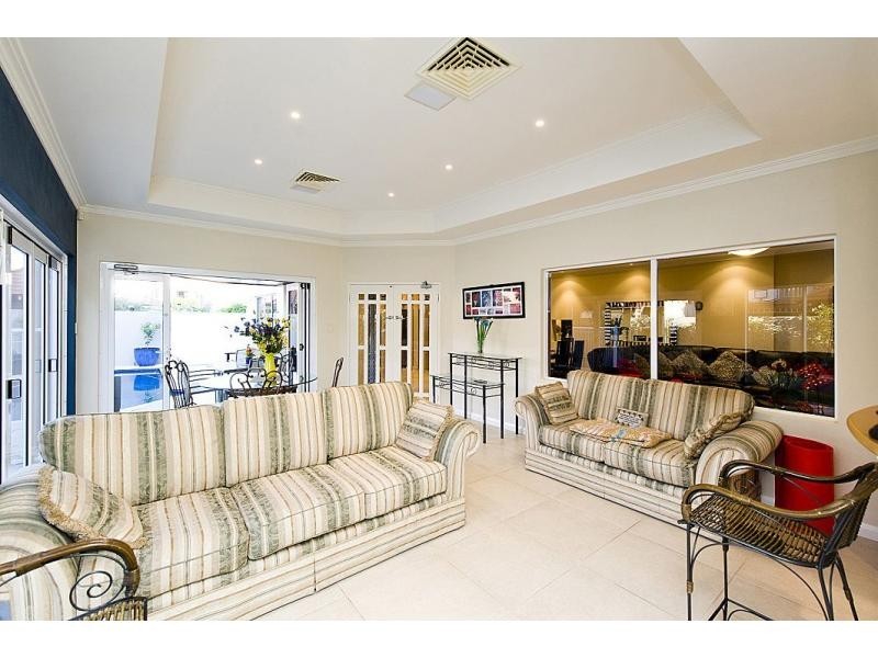 9 Huron Lane, Dianella WA 6059