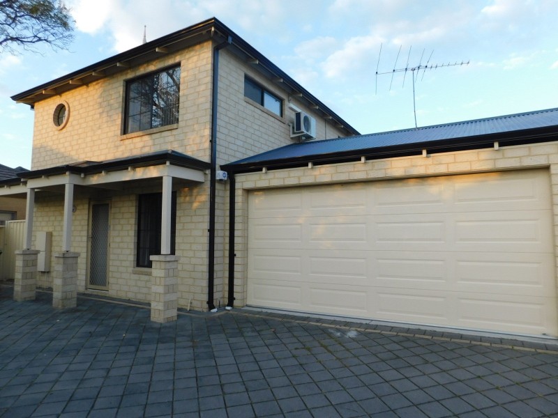 44c Eastbourne Crescent, Nollamara WA 6061