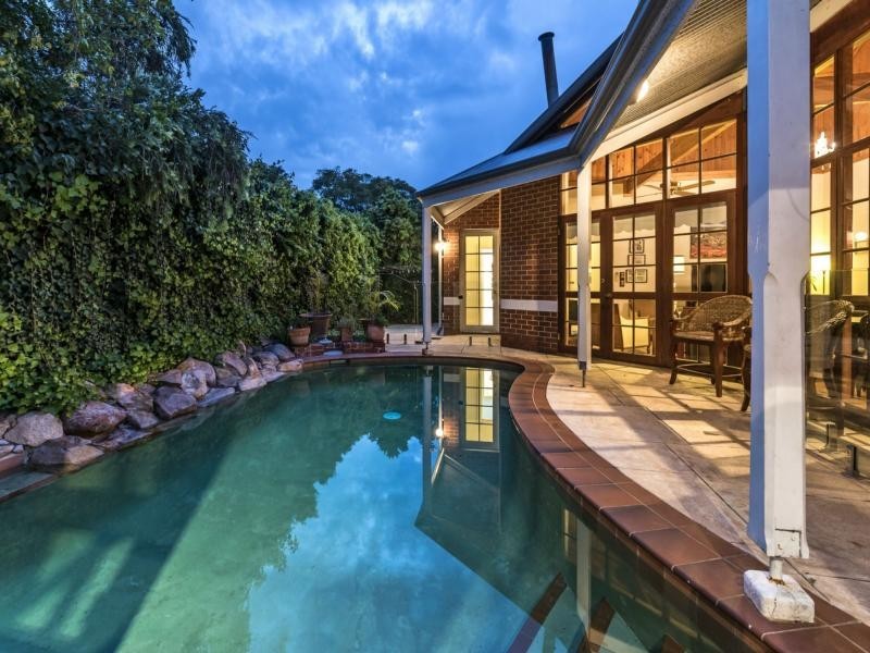 19 Swan Street East, Guildford WA 6055