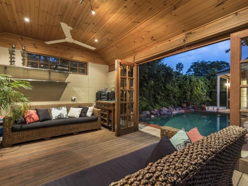 19 Swan Street East, Guildford WA 6055