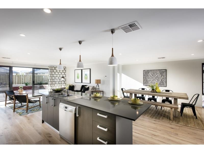 43 Suffolk Street, Caversham WA 6055