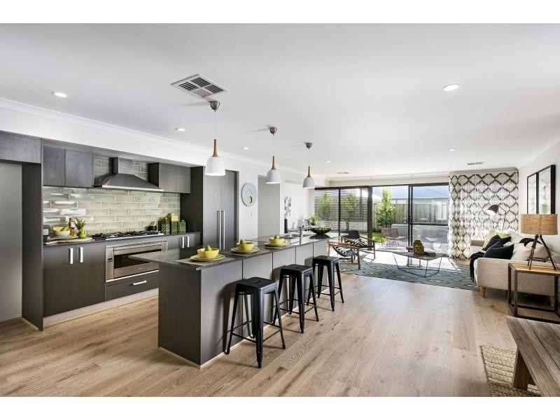 43 Suffolk Street, Caversham WA 6055
