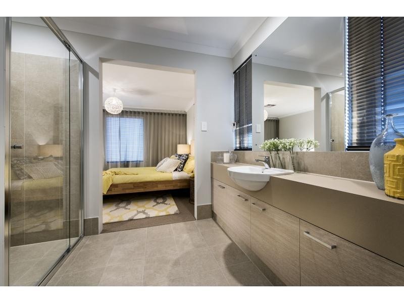 43 Suffolk Street, Caversham WA 6055