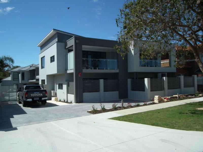 8/16 Watson Place, Maylands WA 6051