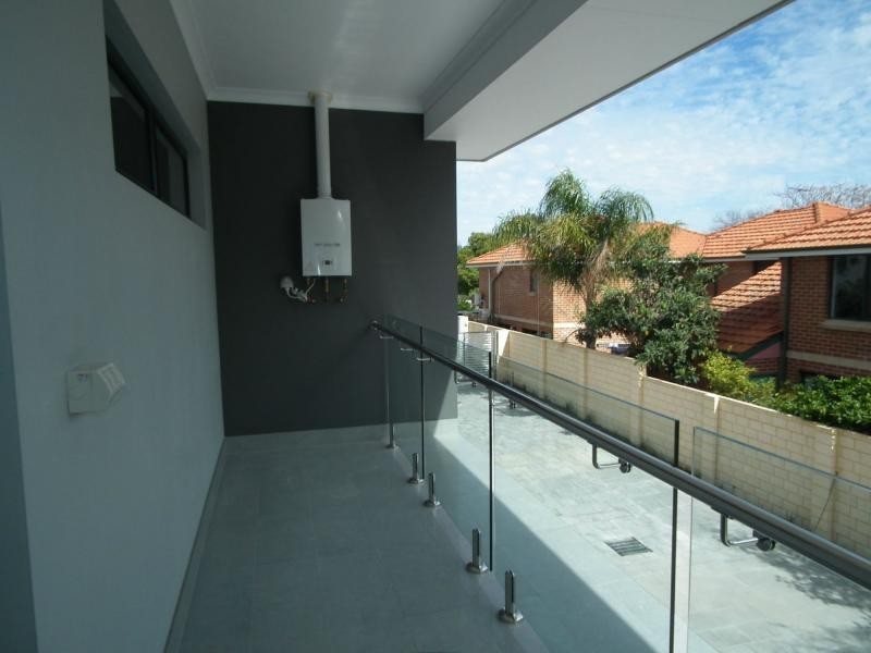 8/16 Watson Place, Maylands WA 6051