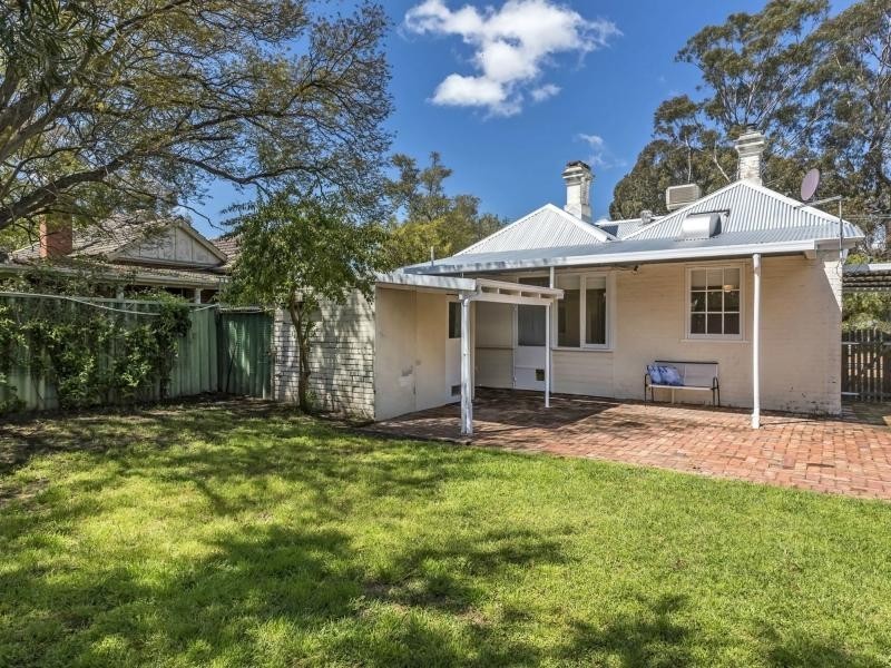 60 Helena Street, Guildford WA 6055
