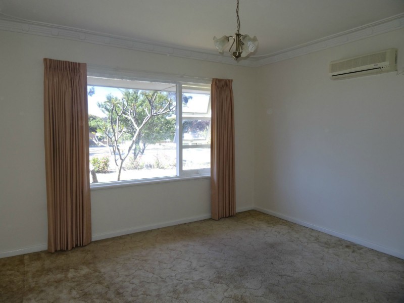 96 Morley Drive St, Yokine WA 6060