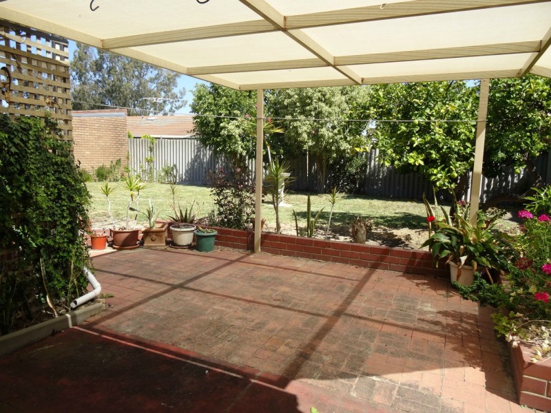 96 Morley Drive St, Yokine WA 6060