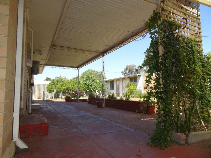 96 Morley Drive St, Yokine WA 6060