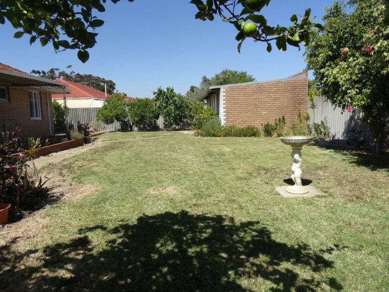 96 Morley Drive St, Yokine WA 6060